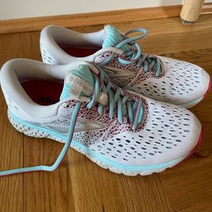 Brooks glycerin 16s size 7